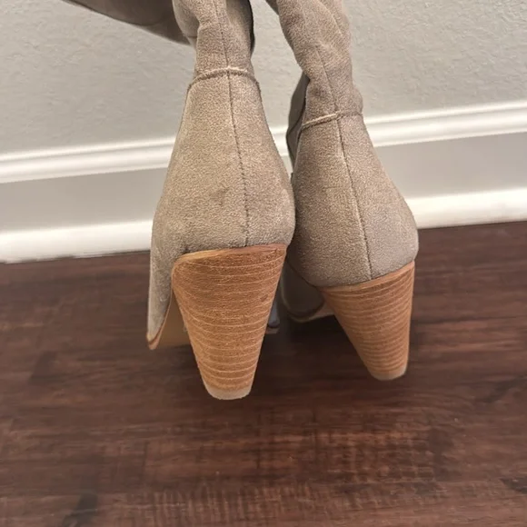 VICI Women's Greyish Tan Suede Cowboy Boots - Picture 5 of 12